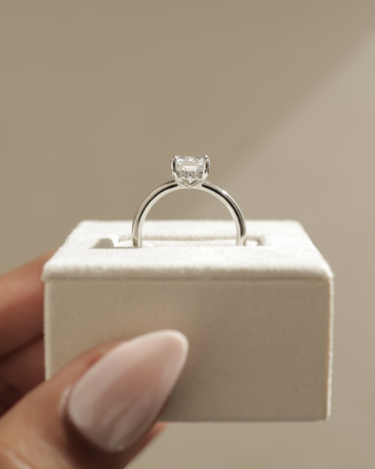 Angelina - Radiant Claw Solitaire with Cigar Band and Hidden Halo Engagement Ring - Yellow Gold - yellow gold - Lara Jewels