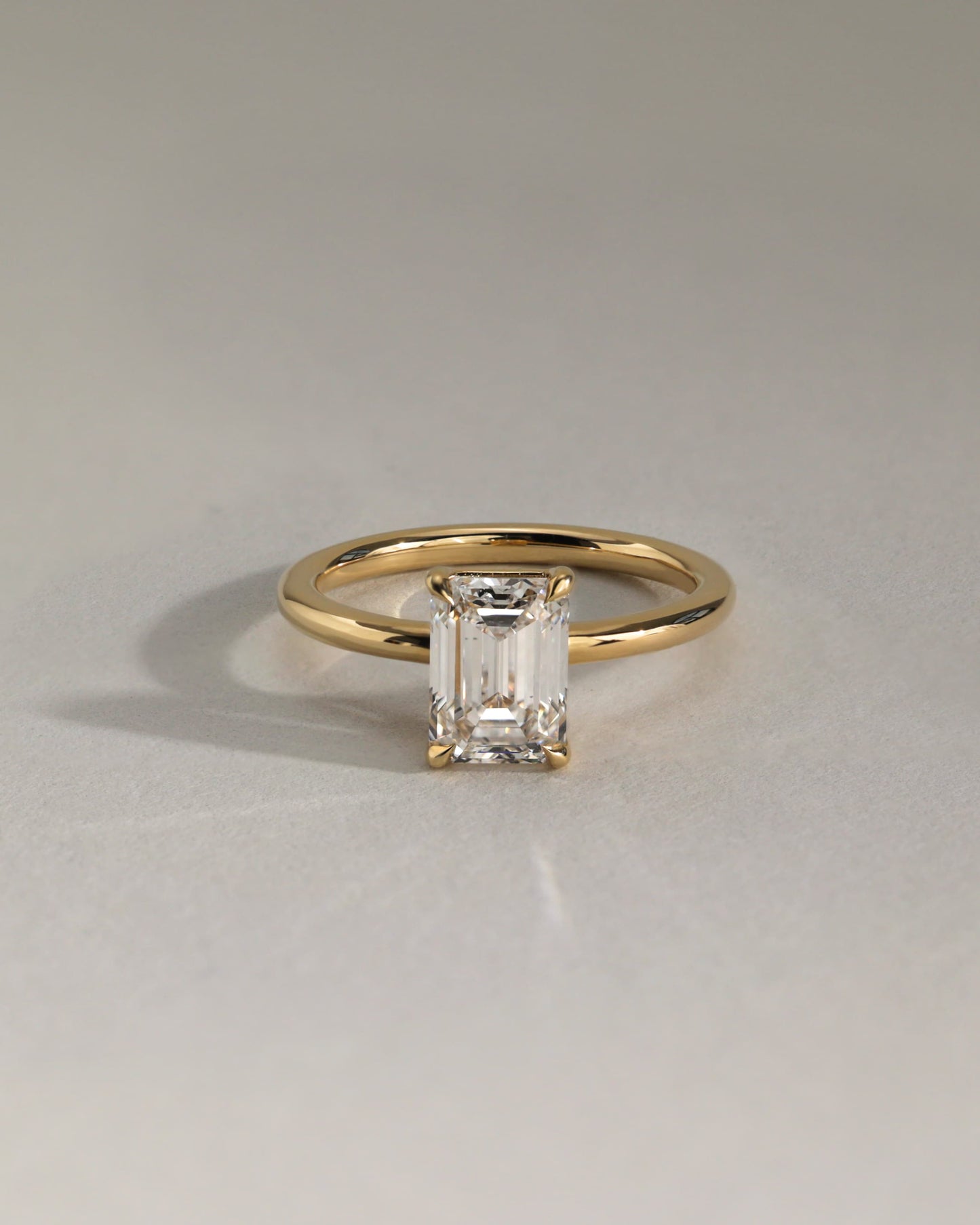 Alina - Emerald Claw Solitaire Engagement Ring - Yellow Gold - yellow gold - Lara Jewels