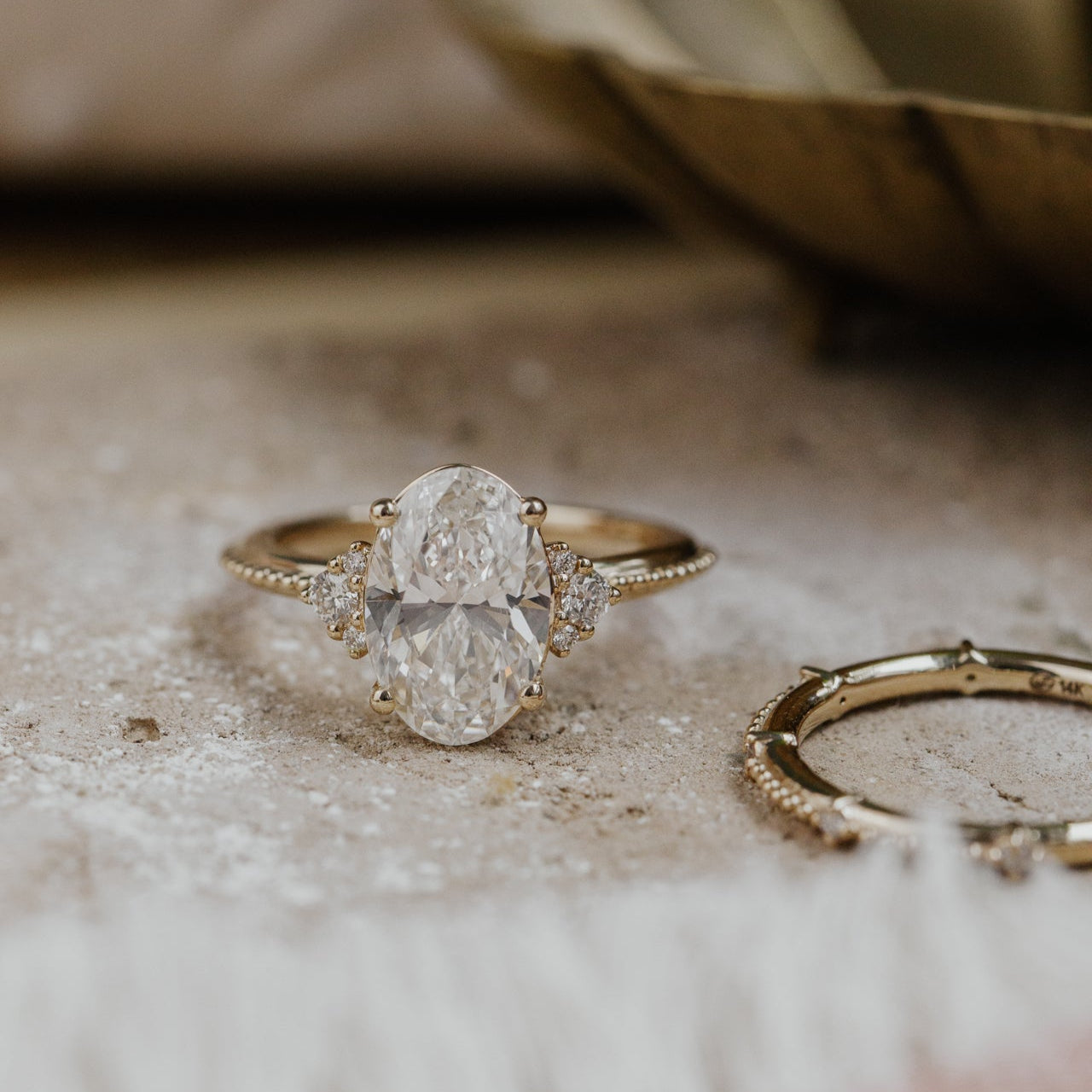 The Mirador Oval Ring