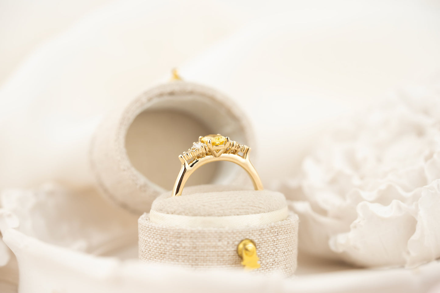 The Maeve Ring | 0.76 CT Oval Yellow Sapphire