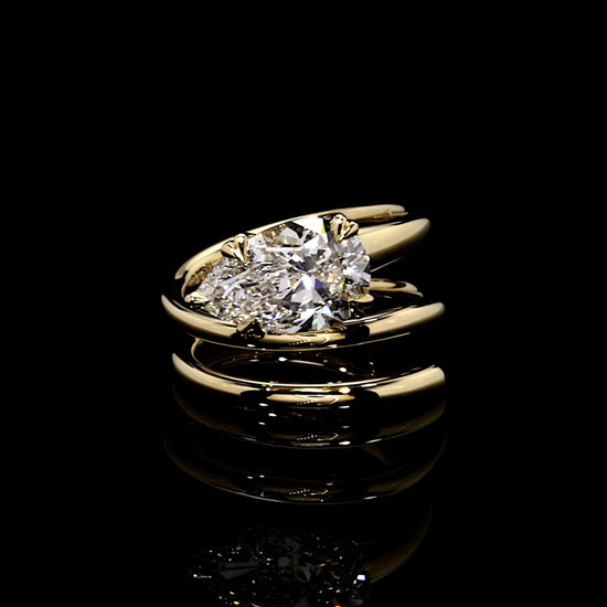 Lara Jewels High Jewellry High Jewelry | Lauren Pear Solitaire Lab Diamond Engagement Ring - Pear - 18k Yellow Gold - Front View