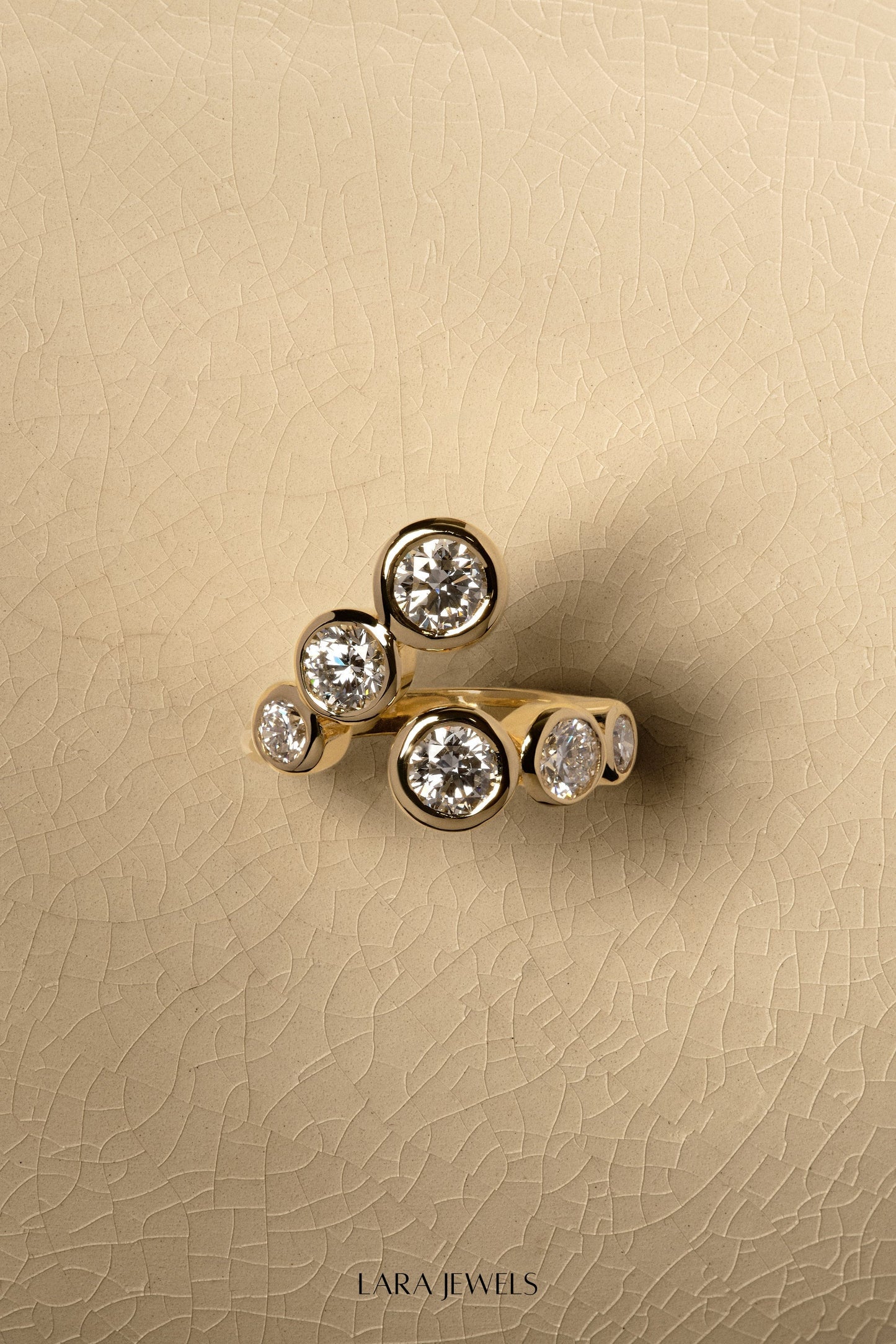 Bezel Diamond Wrap Ring 18K Yellow Gold - Detail