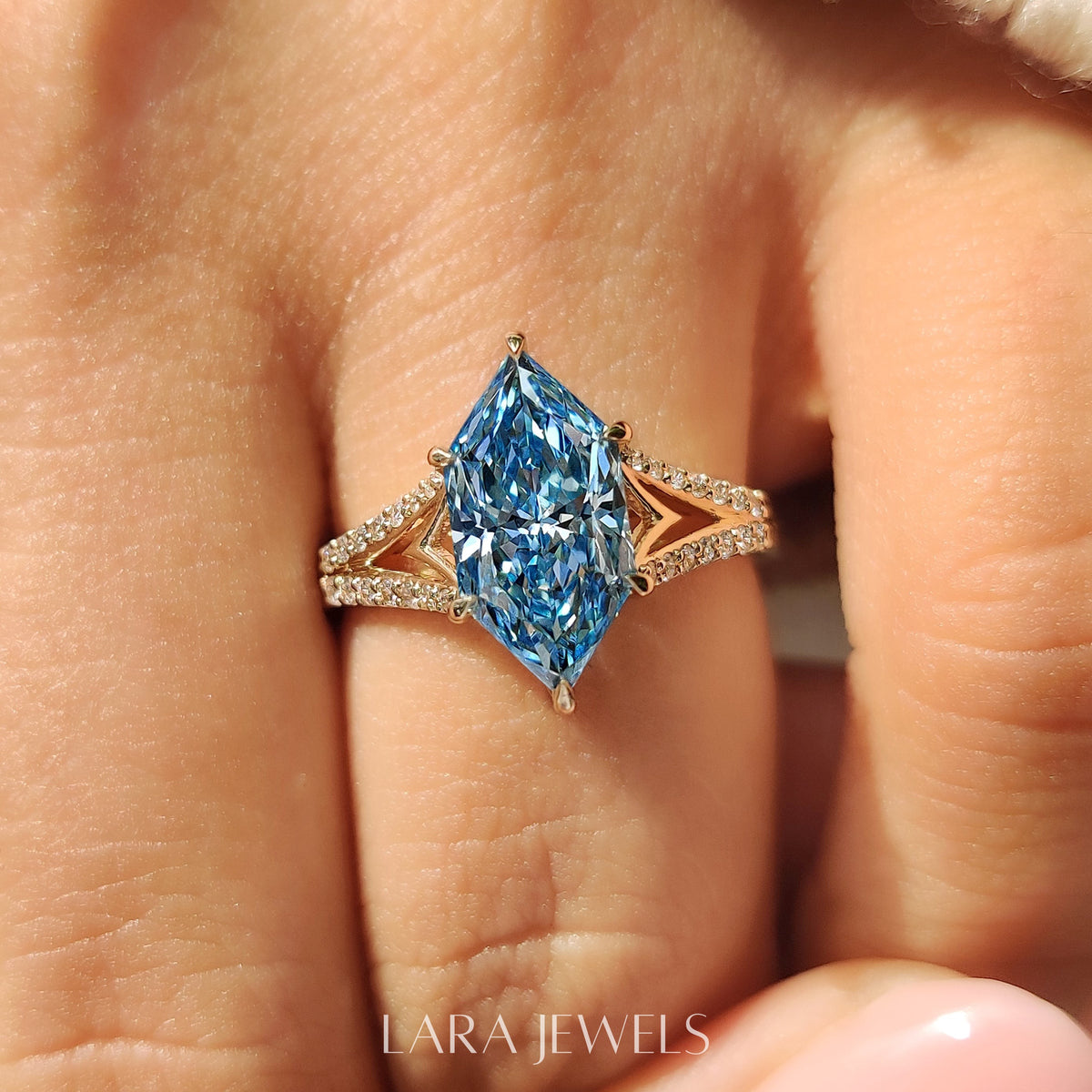 Lab grown marquise engagement ring in Split Shank, available in Silver. IGI certified, ethically sourced, handcrafted at Lara Jewels.