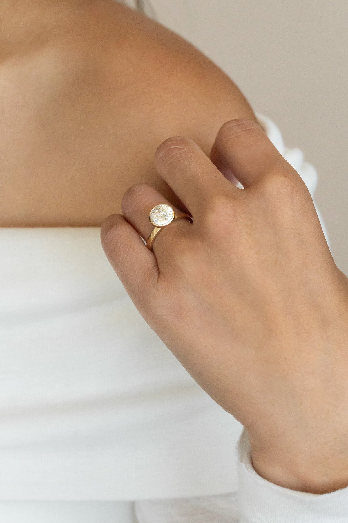 The Elena Round Solitaire
