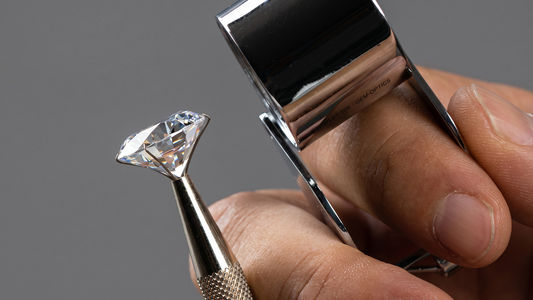 How to Spot a Quality Diamond Without Being a Gemologist