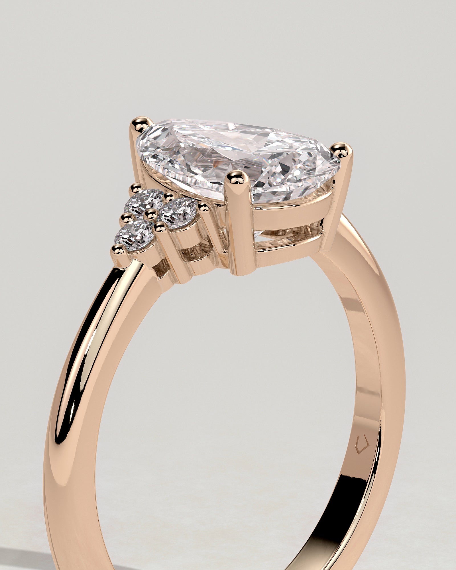 Brooke - Pear Claw Solitaire with Round Shoulder Stones Engagement Ring - Rose Gold - Rose Gold 2ct
