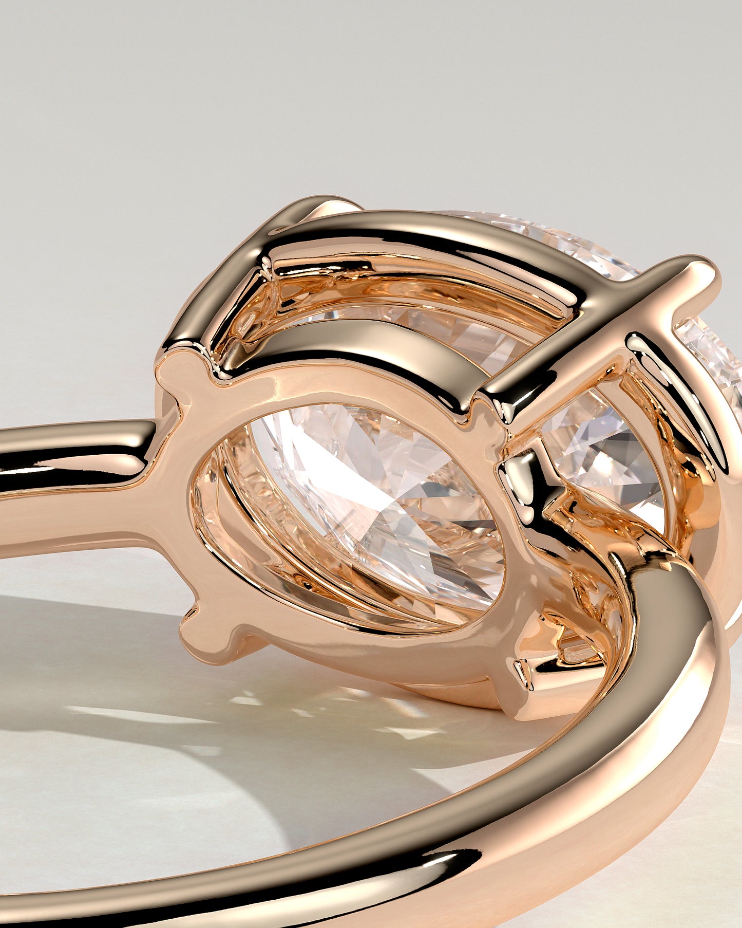 Arlo - Oval East West Claw Solitaire with Bezel Frame Engagement Ring - Rose Gold - Rose Gold 2ct