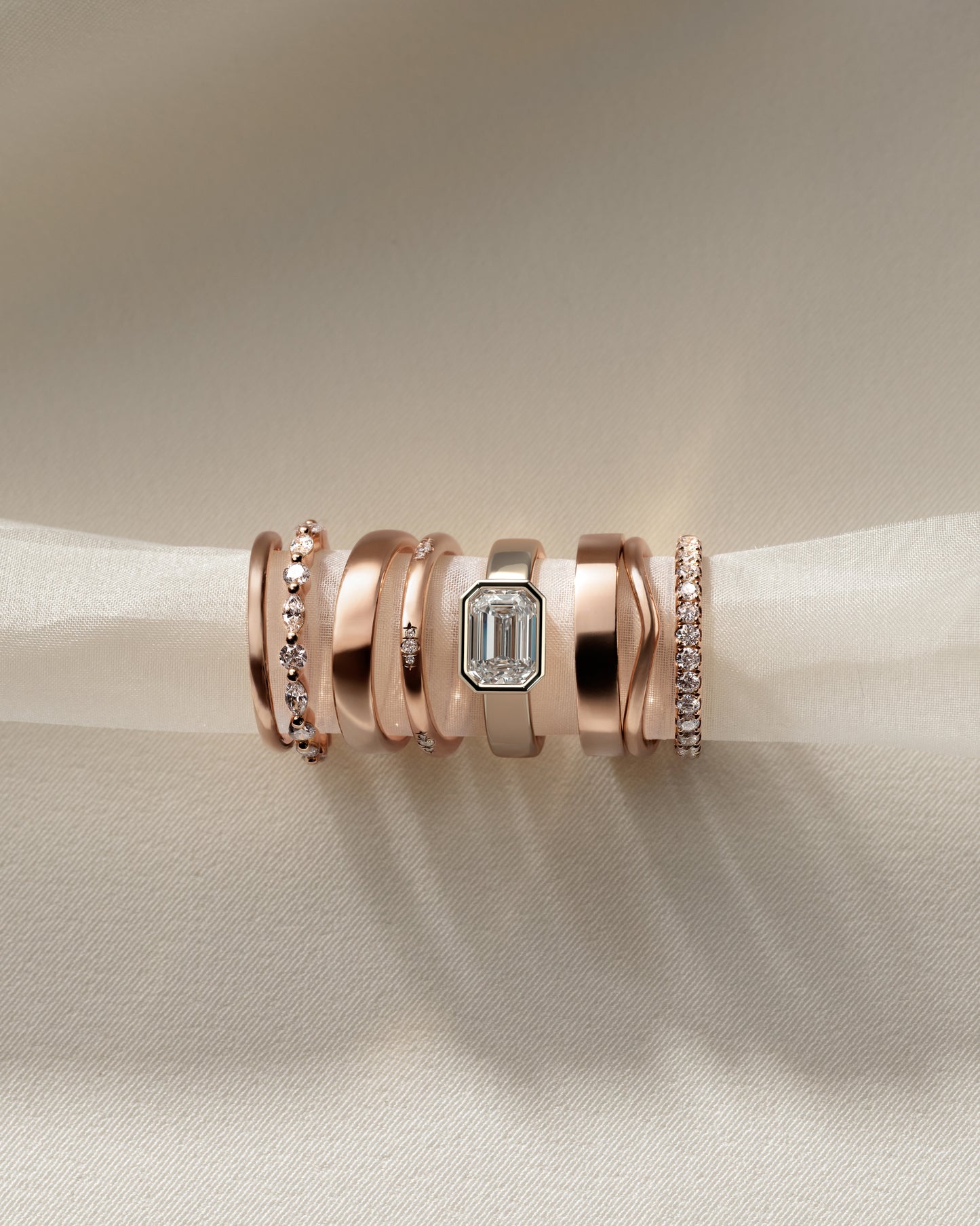 Adrian - Statement Emerald East West Bezel Solitaire with Flat Cigar Band Engagement Ring - Rose Gold - Rose Gold 2ct