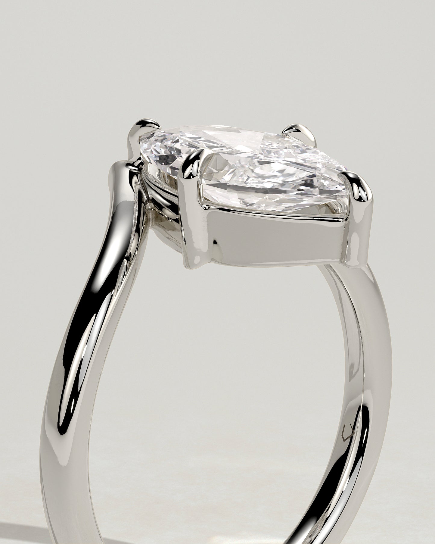 Giselle - Marquise Claw Solitaire with V Band Engagement Ring - Platinum - White Gold / Platinum 2ct