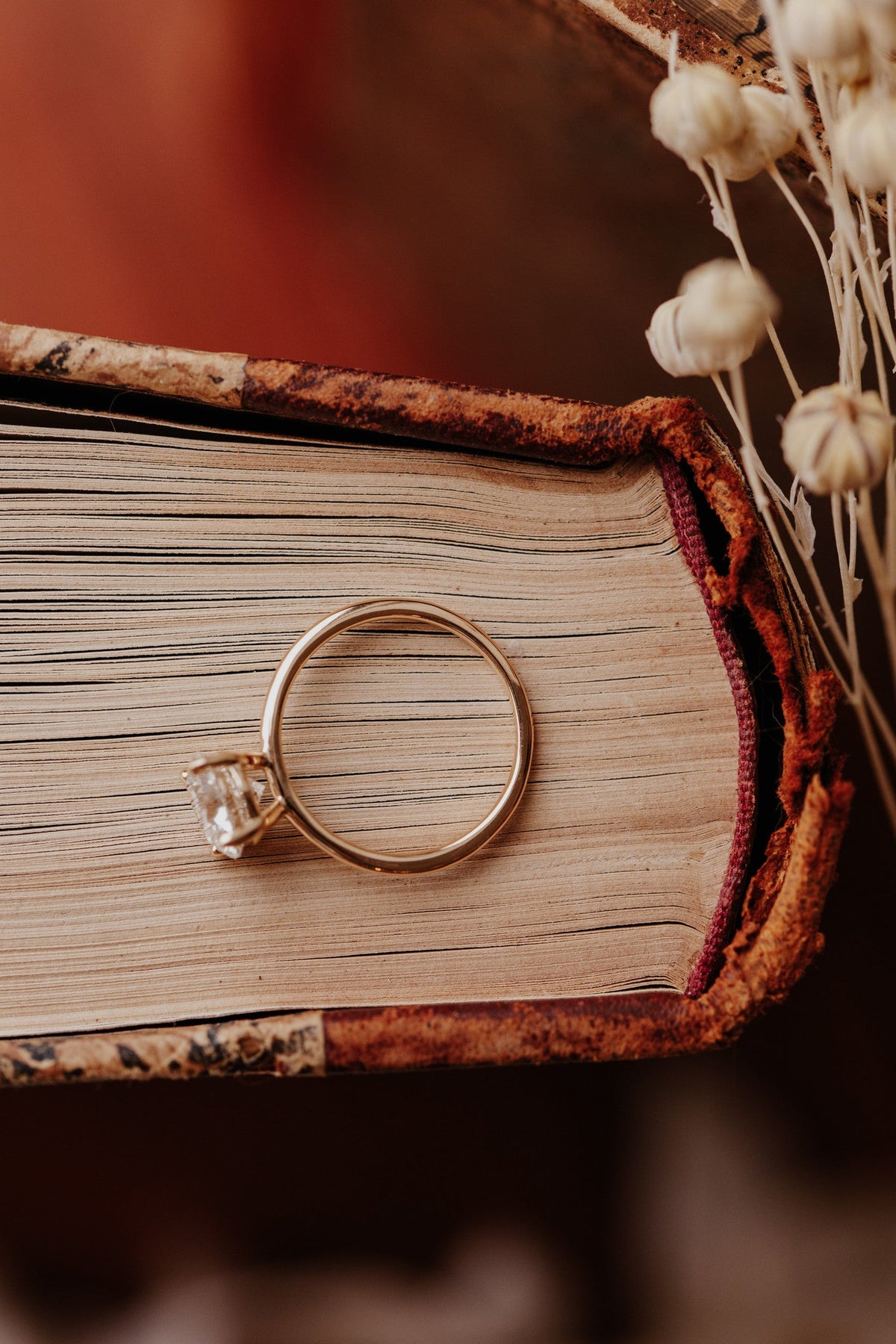 The Maeve Round Solitaire