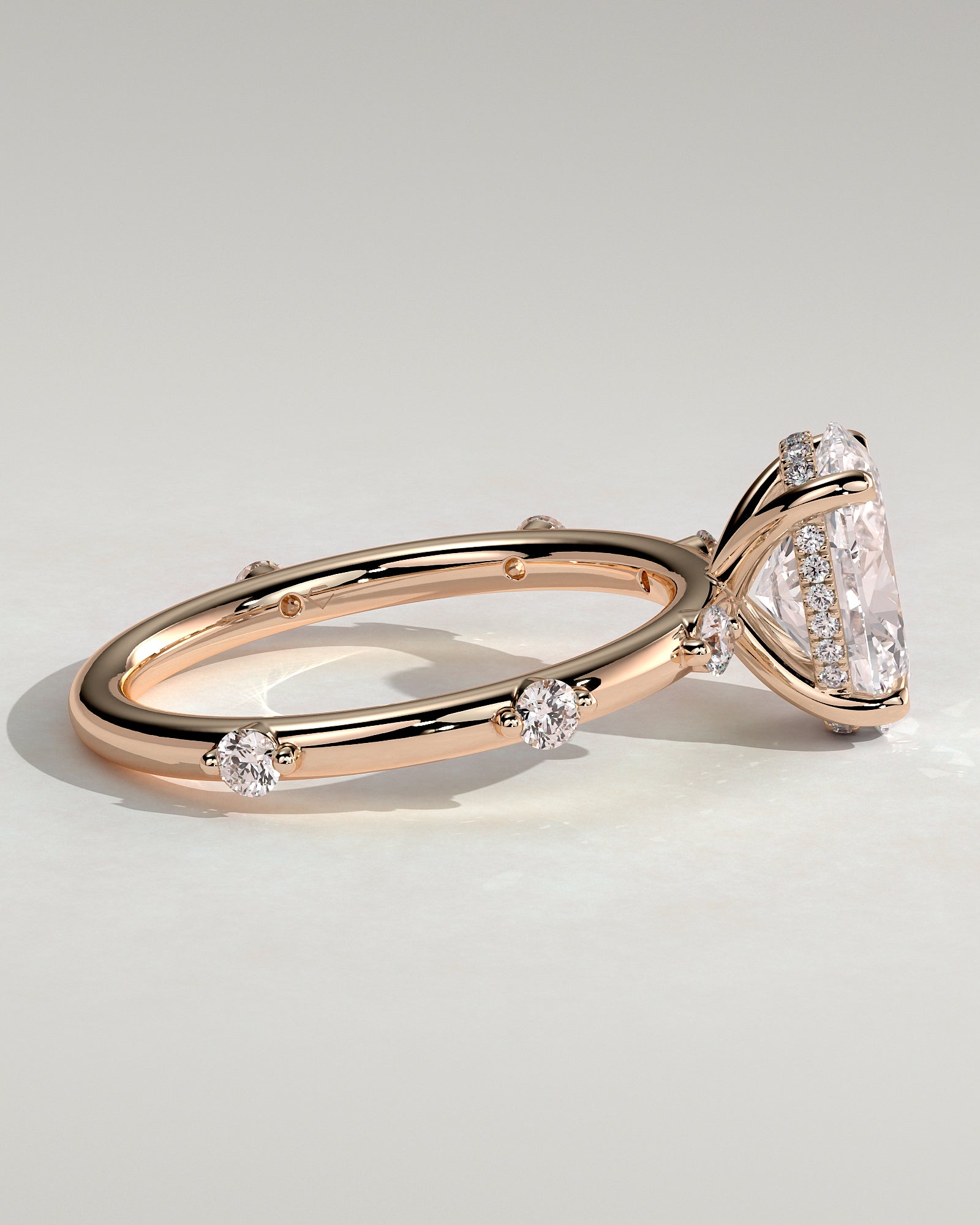 Elise - Oval Claw Solitaire with 6 Spaced Round Accent Stones and Hidden Halo Engagement Ring - Rose Gold - Rose Gold 2ct