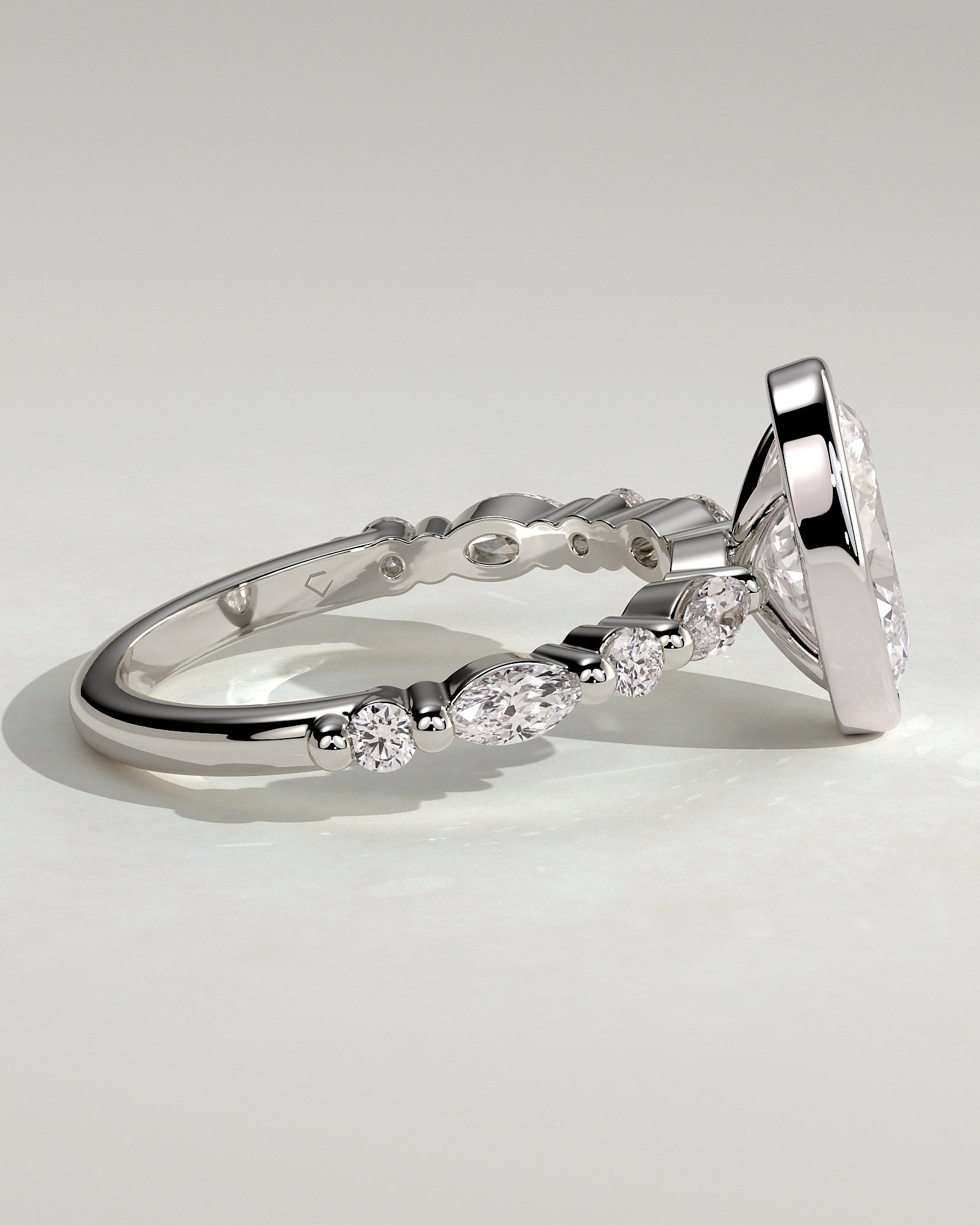 Aylin - Oval Bezel Solitaire with Marquise-Round Accent Stones Engagement Ring - Platinum - White Gold / Platinum 2ct
