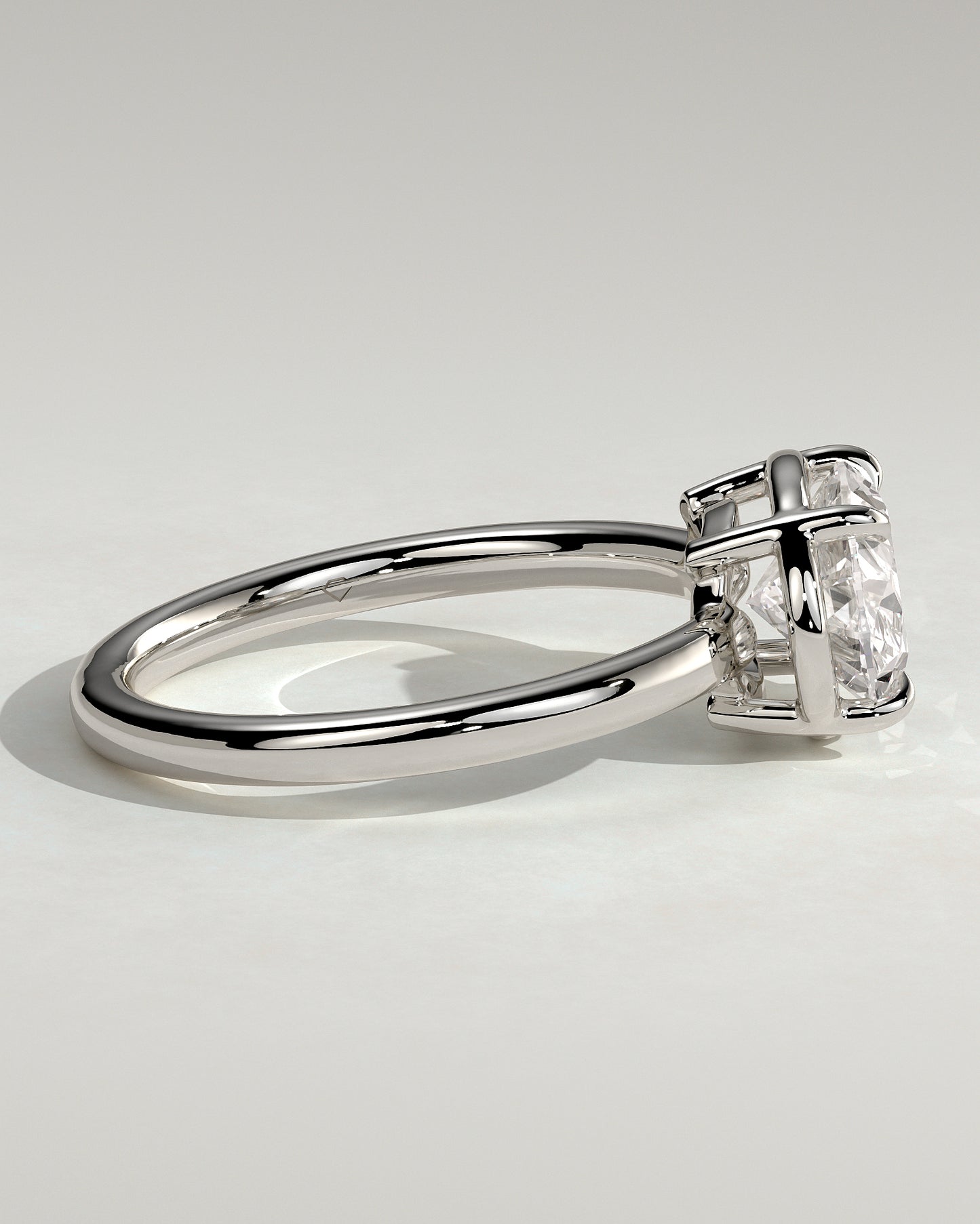 Arlo - Oval East West Claw Solitaire with Bezel Frame Engagement Ring - Platinum - White Gold / Platinum 2ct