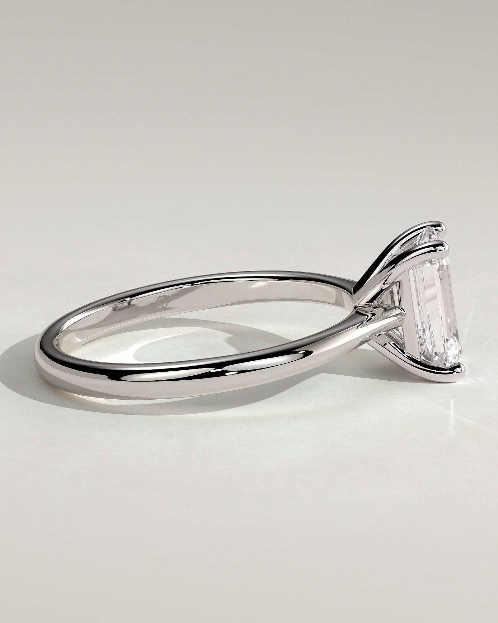 Freya - Emerald Claw Solitaire with Tapered Band and Cathedral Low Setting Engagement Ring - Platinum - White Gold / Platinum 2ct