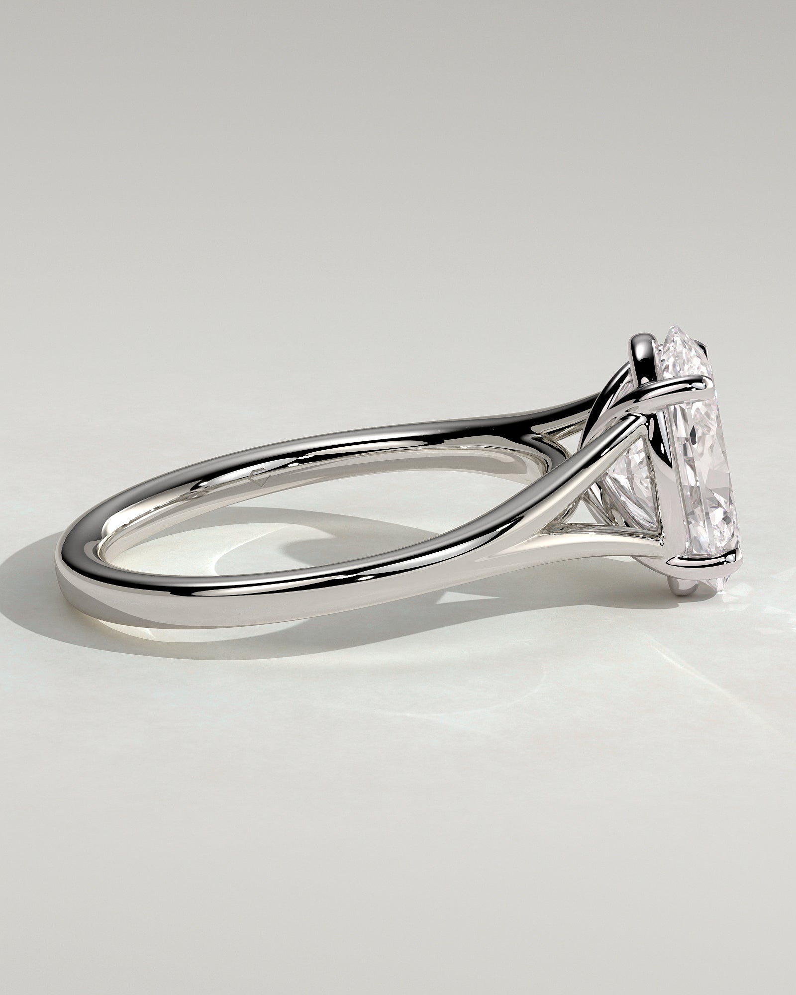 Blair - Oval Claw Solitaire with Split Shank and Cathedral High Setting Engagement Ring - Platinum - White Gold / Platinum 2ct