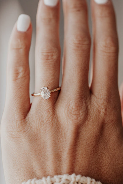 The Charlotte Oval Solitaire