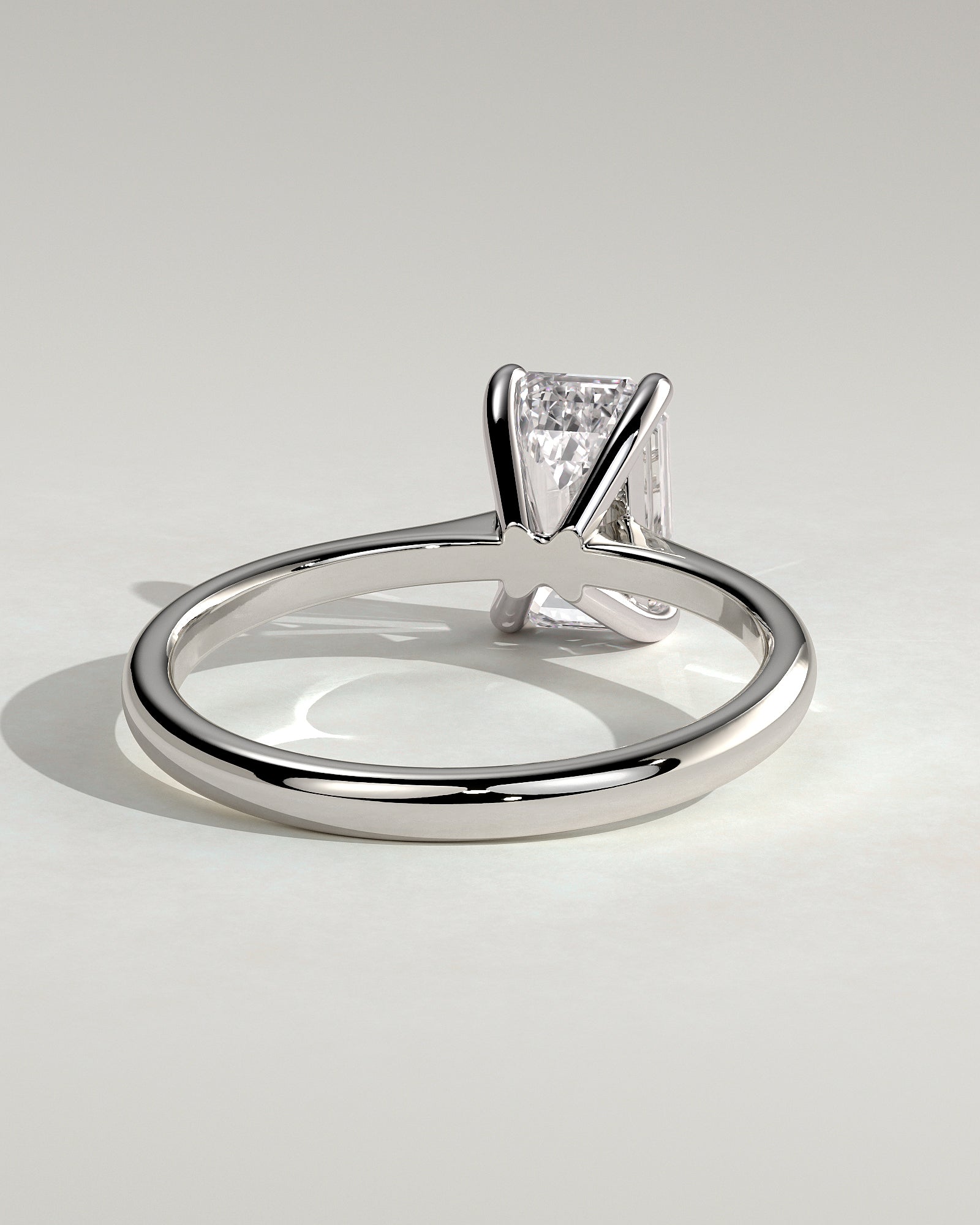 Freya - Emerald Claw Solitaire with Tapered Band and Cathedral Low Setting Engagement Ring - Platinum - White Gold / Platinum 2ct