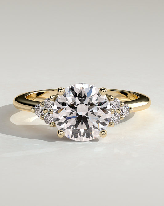 Greta - Round Claw Solitaire with Round Shoulder Stones Engagement Ring - Yellow Gold - Yellow Gold 2ct