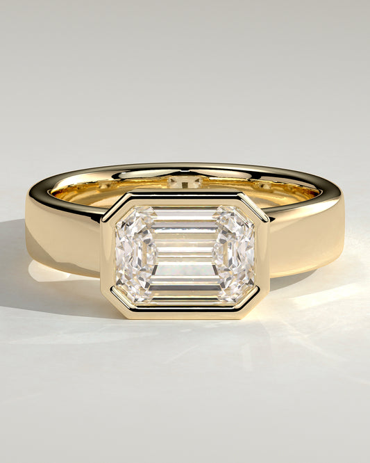 Adrian - Statement Emerald East West Bezel Solitaire with Flat Cigar Band Engagement Ring - Yellow Gold - Yellow Gold 2ct