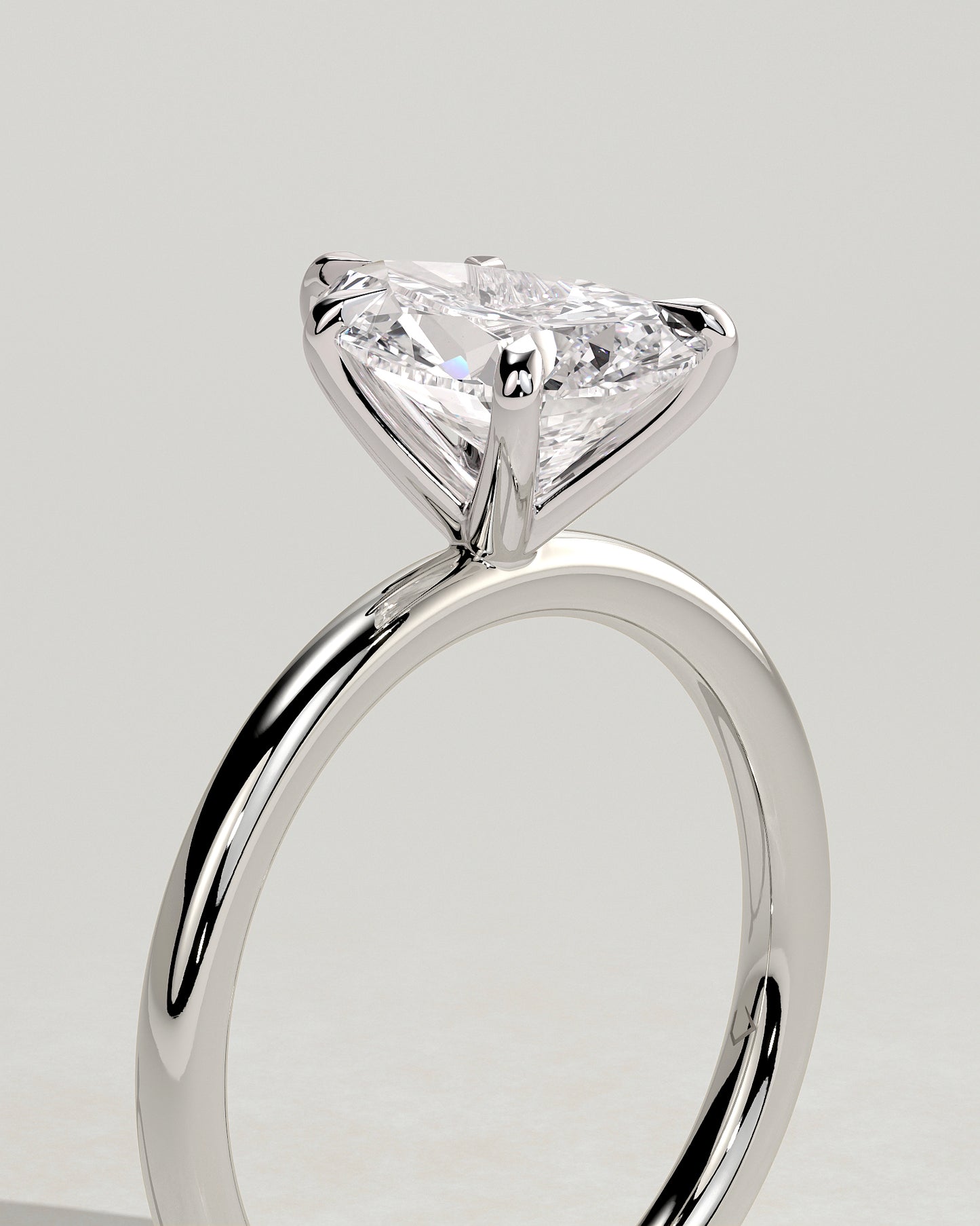 Alia - Pear Claw Solitaire Engagement Ring - Platinum - White Gold / Platinum 2ct