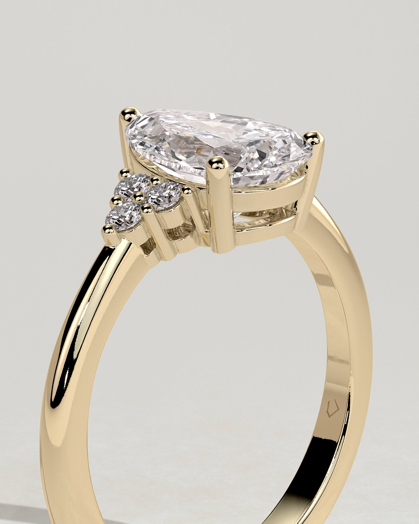 Brooke - Pear Claw Solitaire with Round Shoulder Stones Engagement Ring - Yellow Gold - Yellow Gold 2ct