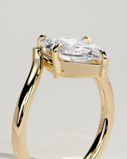 Giselle - Marquise Claw Solitaire with V Band Engagement Ring - Yellow Gold