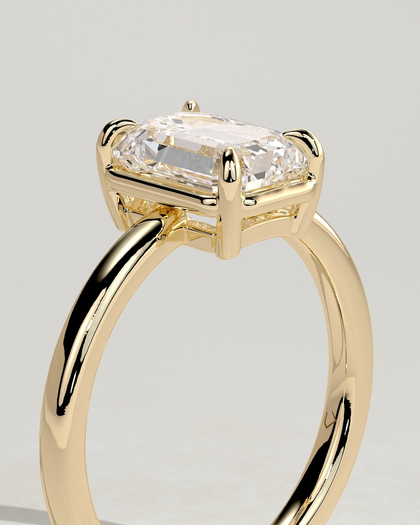 Matisse - Emerald Claw Solitaire with Bezel Frame Engagement Ring - Yellow Gold