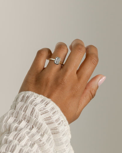 Journee - Statement Emerald Bezel Solitaire with Open Cathedral High Setting Engagement Ring - Yellow Gold