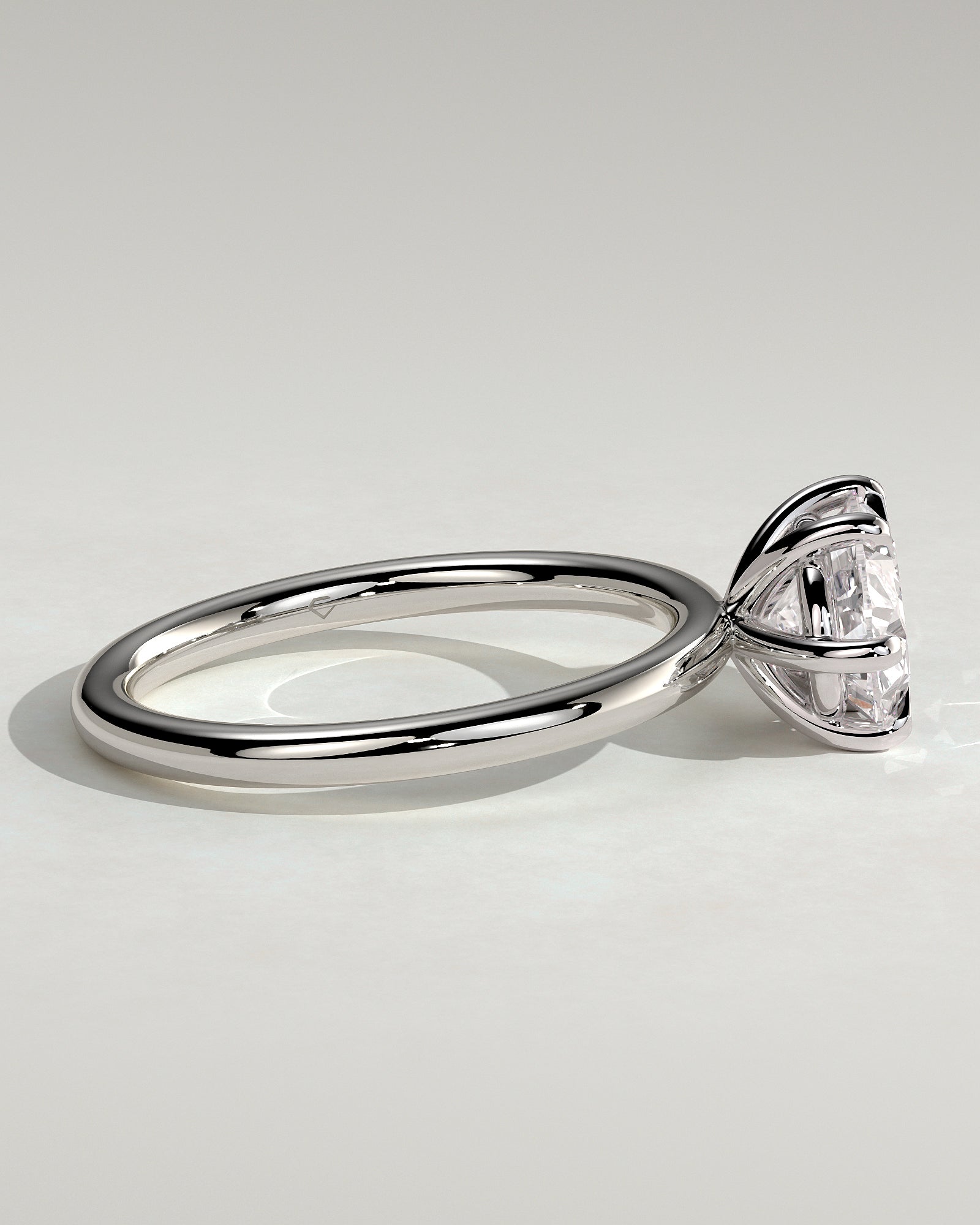 Allison - Oval East West Claw Solitaire Engagement Ring - Platinum - White Gold / Platinum 2ct