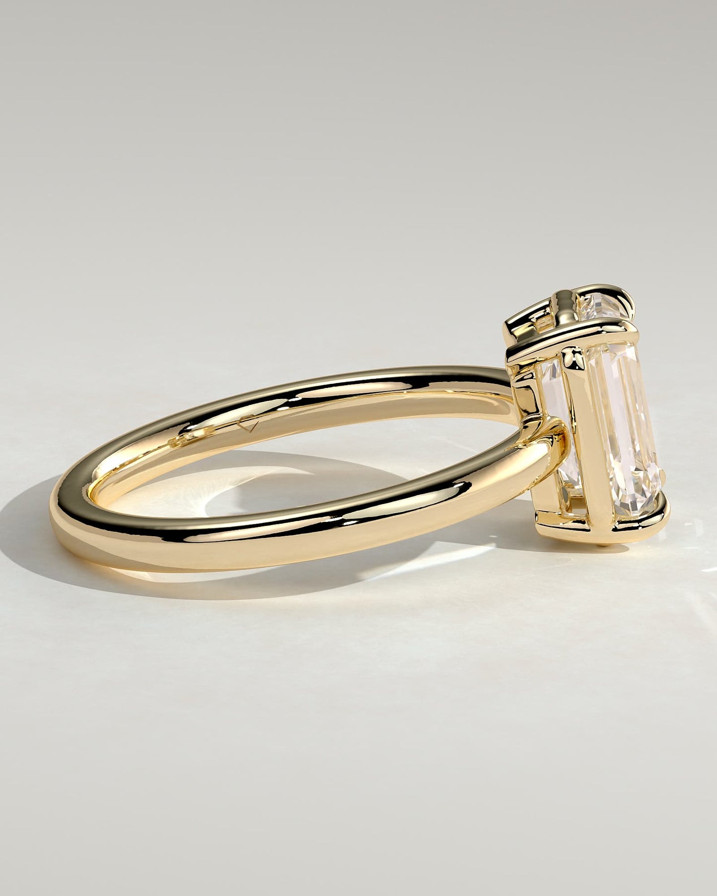 Matisse - Emerald Claw Solitaire with Bezel Frame Engagement Ring - Yellow Gold