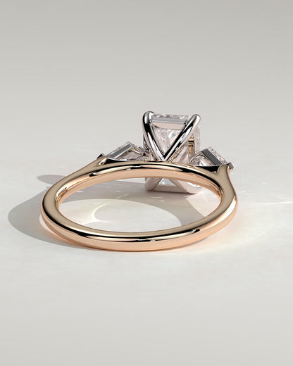 Elphie - Emerald Claw Trilogy with Kite Side Stones Engagement Ring - Rose Two-Tone