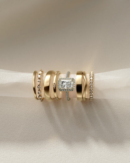 Clementine - Radiant Claw Solitaire with Halo and Pave Band and Cathedral High Setting Engagement Ring - Yellow Gold