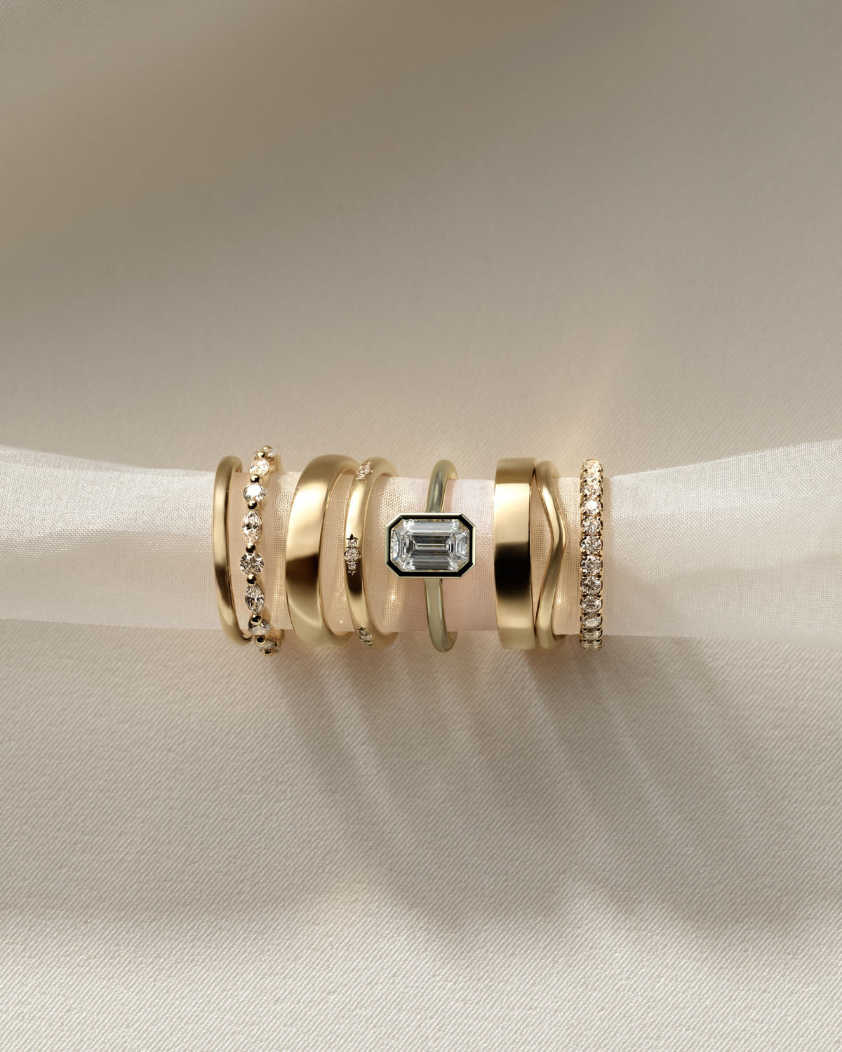 Journee - Statement Emerald Bezel Solitaire with Open Cathedral High Setting Engagement Ring - Yellow Gold