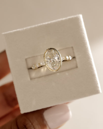Aylin - Oval Bezel Solitaire with Marquise-Round Accent Stones Engagement Ring - Yellow Gold