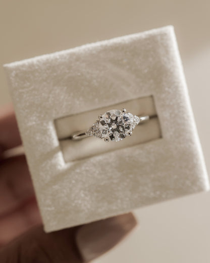 Greta - Round Claw Solitaire with Round Shoulder Stones Engagement Ring - Yellow Gold