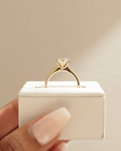 Gabrielle - Round Claw Solitaire with Square Tips and Solid Cathedral High Setting Engagement Ring - Yellow Gold