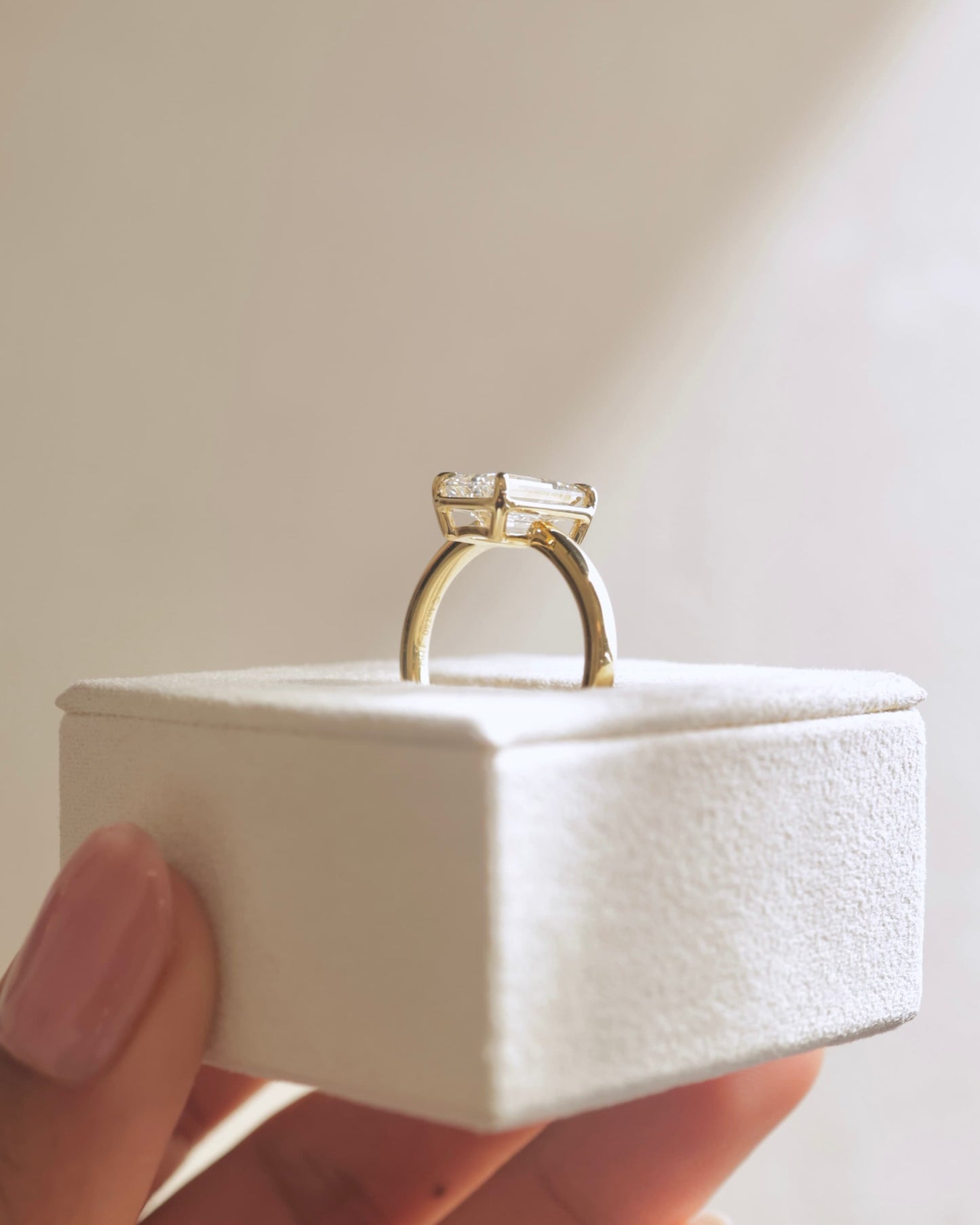 Matisse - Emerald Claw Solitaire with Bezel Frame Engagement Ring - Rose Gold