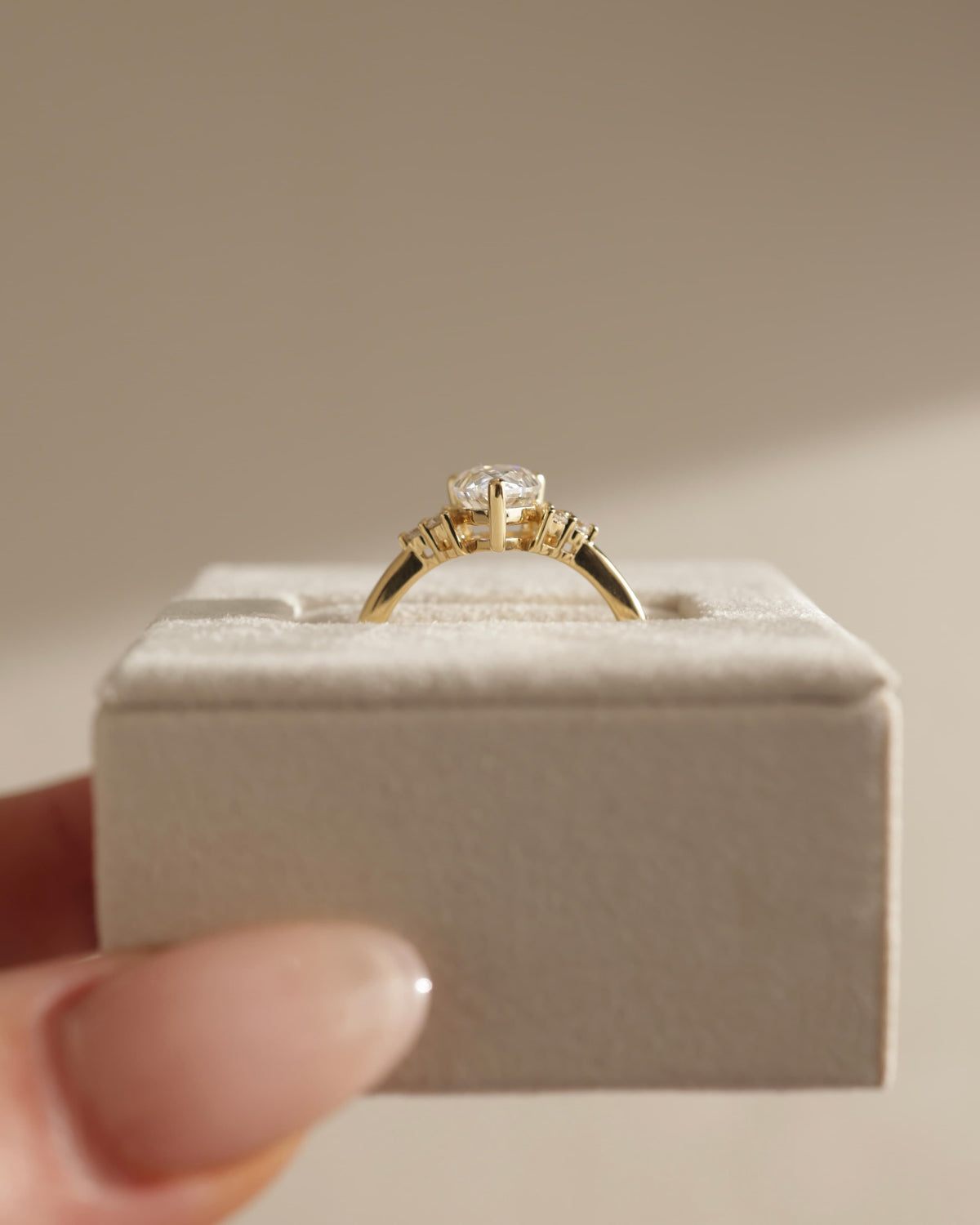 Brooke - Pear Claw Solitaire with Round Shoulder Stones Engagement Ring - White Gold