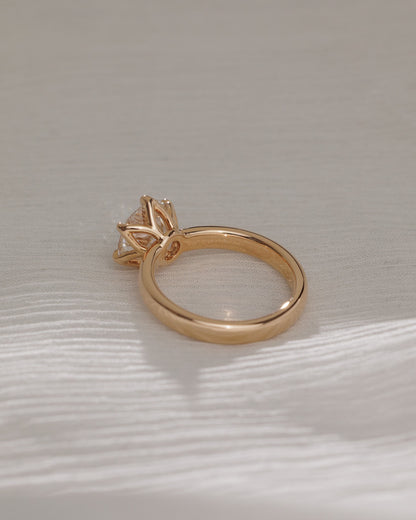 Jayden - Round Claw Solitaire with Petal Gallery and Cigar Band Engagement Ring - Yellow Gold
