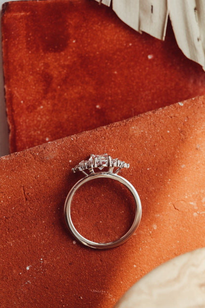 The Maria Oval Ring