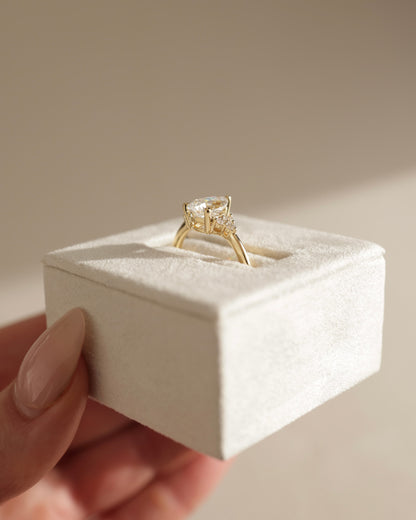Brooke - Pear Claw Solitaire with Round Shoulder Stones Engagement Ring - Yellow Gold