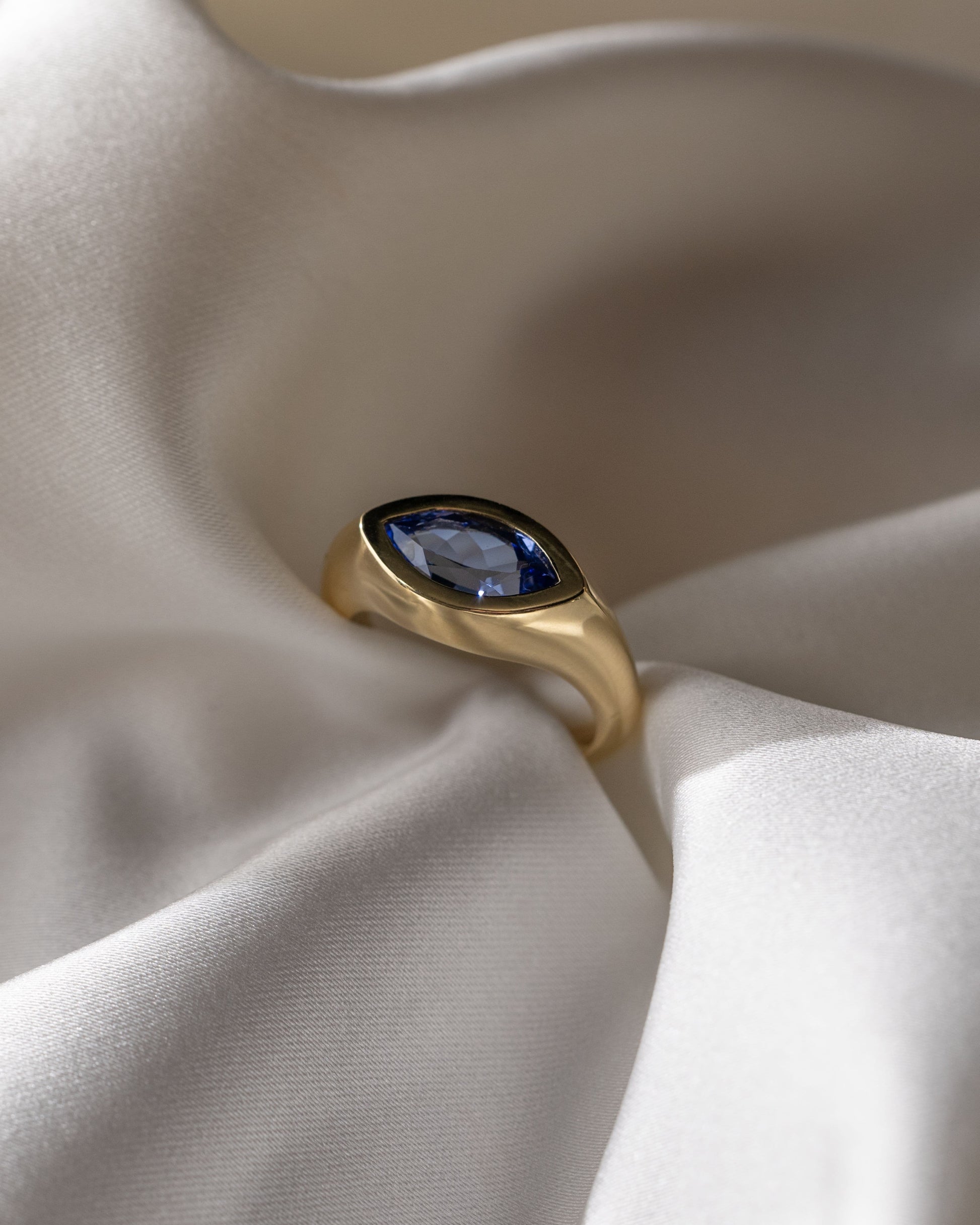Angie - Statement Marquise East West Bezel Solitaire with Signet Band Engagement Ring - Yellow Gold - yellow gold - Lara Jewels