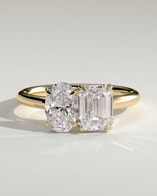 Tanya - Oval and Emerald Claw Toi et Moi Engagement Ring - Yellow Gold - Yellow Gold 2ct