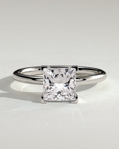 Glinda - Princess Claw Solitaire Engagement Ring - White Gold