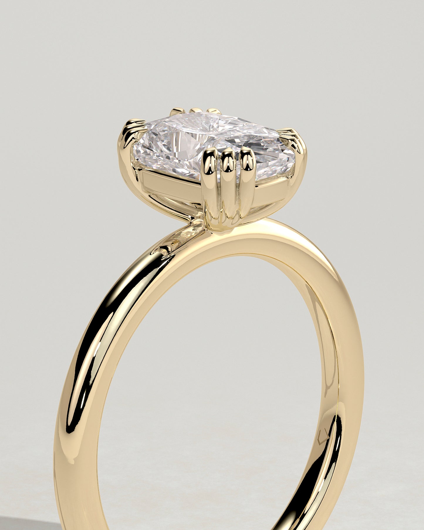 Helena - Elongated Cushion Triple Claw Solitaire Engagement Ring - Yellow Gold - Yellow Gold 2ct