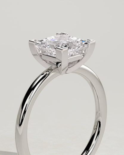 Glinda - Princess Claw Solitaire Engagement Ring - White Gold