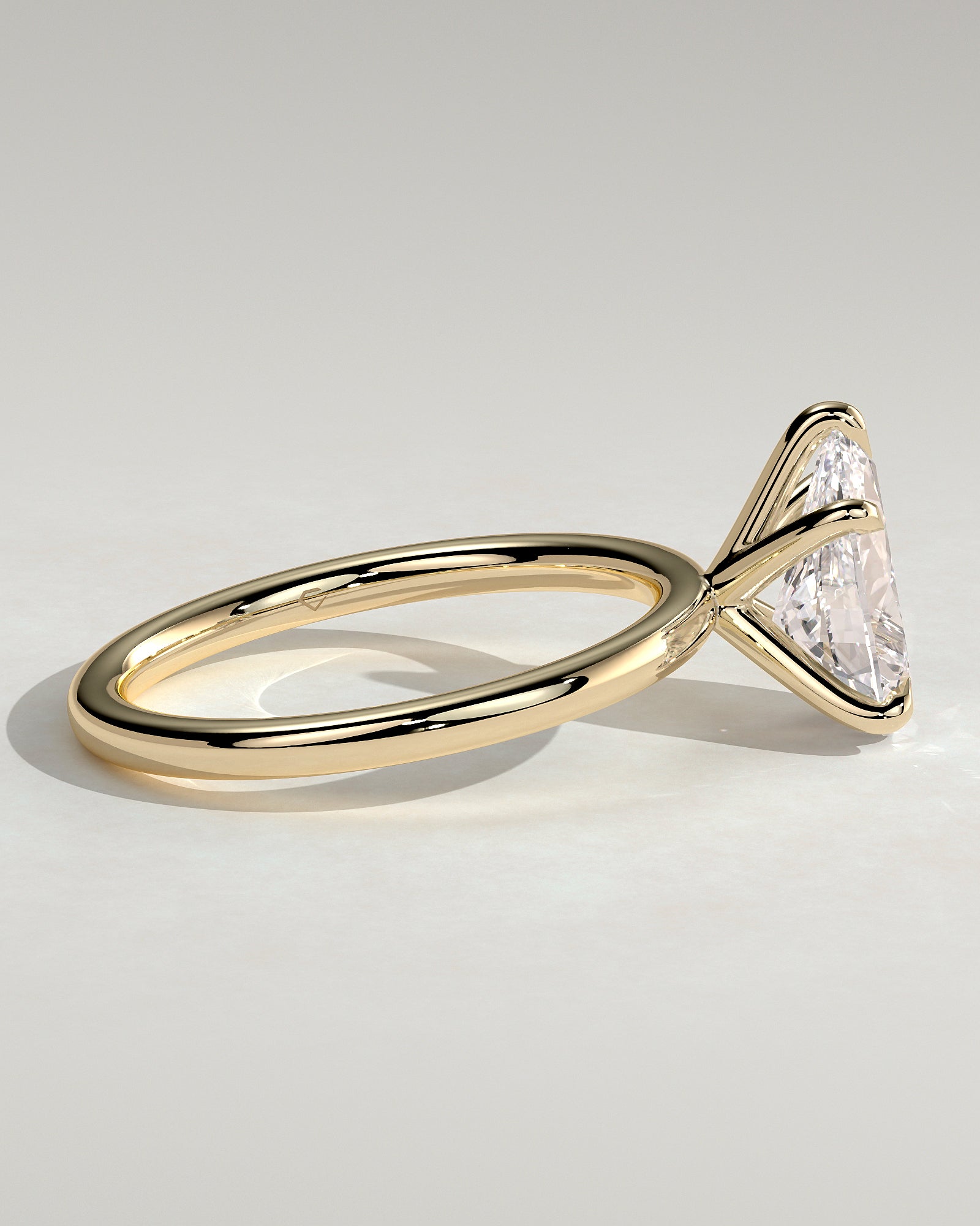 Alia - Pear Claw Solitaire Engagement Ring - Yellow Gold - Yellow Gold 2ct