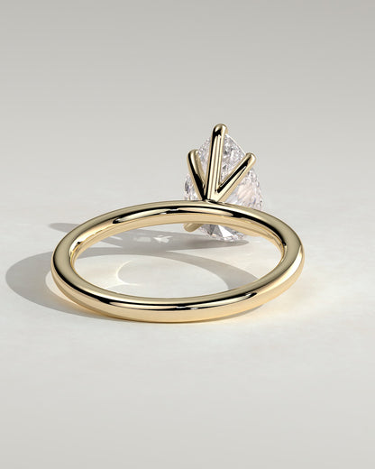 Alia - Pear Claw Solitaire Engagement Ring - Yellow Gold - yellow gold - Lara Jewels