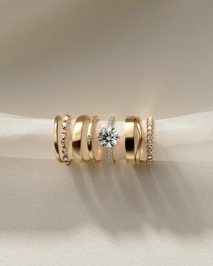 Amanda - Round Claw Solitaire with Wrap Around Hidden Halo and Pave Band Engagement Ring - Yellow Gold - yellow gold - Lara Jewels