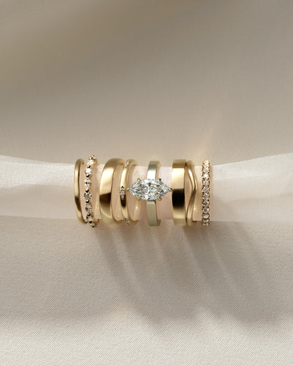 Aisha - Marquise Claw Solitaire with Flat Cigar Band and Hidden Halo Engagement Ring - Yellow Gold - yellow gold - Lara Jewels